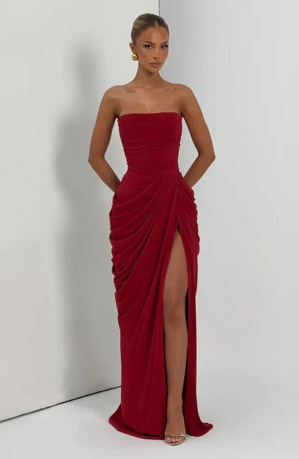 Cyra Maxi Dress – Fluid Elegance That Captivates