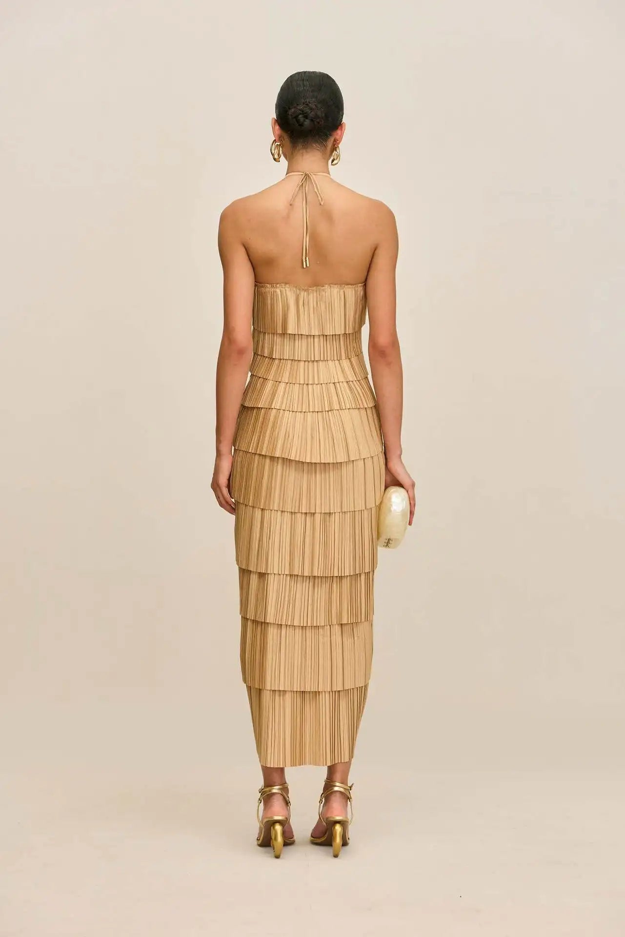 Veloura Grace Dress – Fluid Elegance with a Feminine Touch