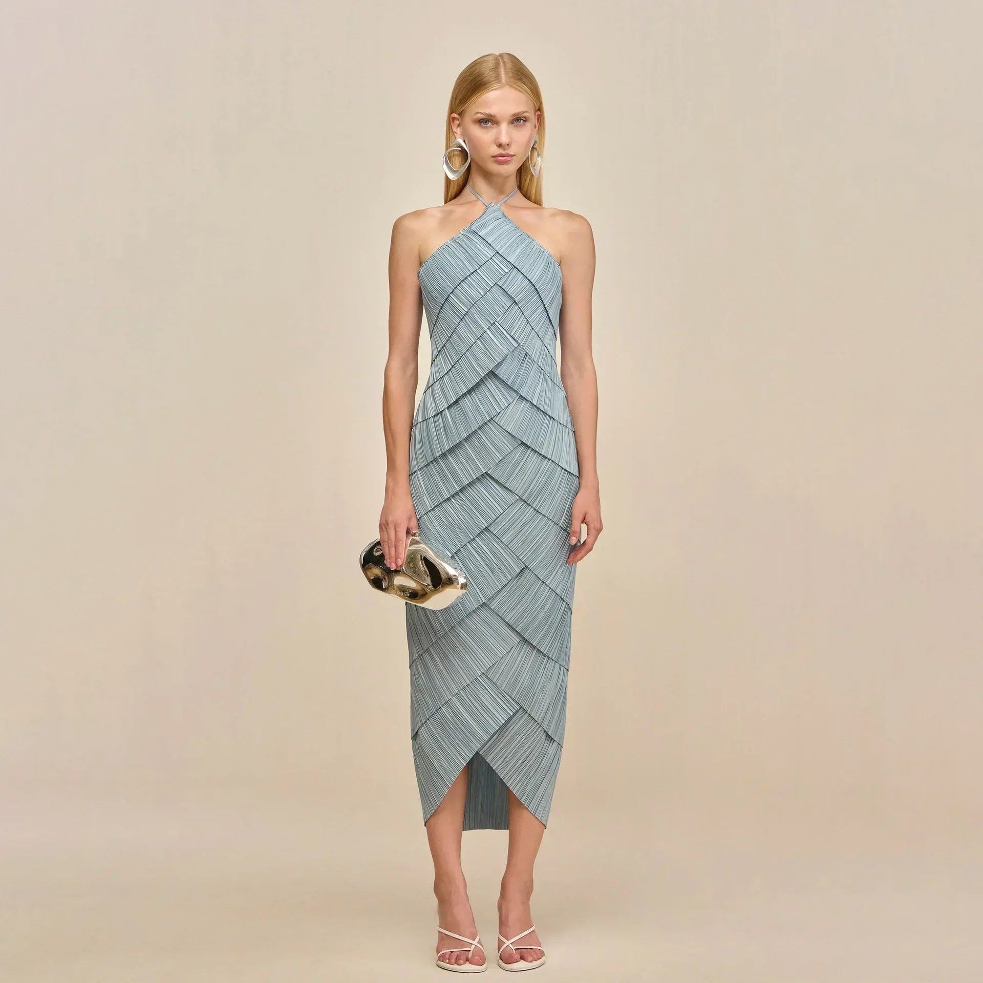 Veloura Grace Dress – Fluid Elegance with a Feminine Touch