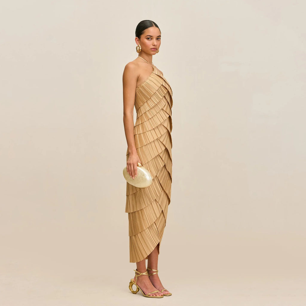 Veloura Grace Dress – Fluid Elegance with a Feminine Touch